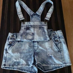 Bib overall jean shorts. New without tags.